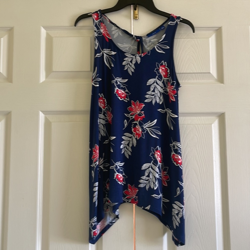 🌹BOGO of Lower Price🌹NWOT Apt 9 Womens Floral Stretchy Sleeveless Top, Size S.
